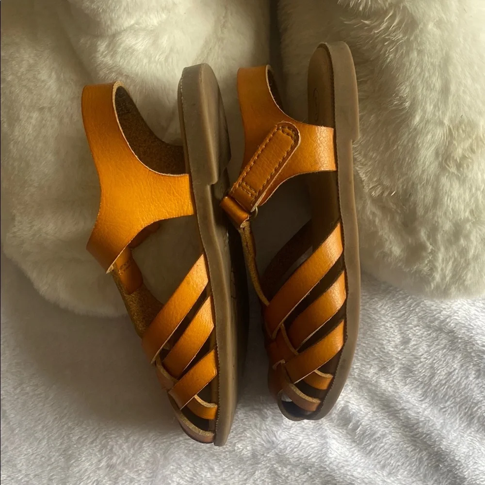 Cat & Jack Kids Tan Sandals